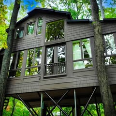 Hummingbirds Hideaway Treehouse